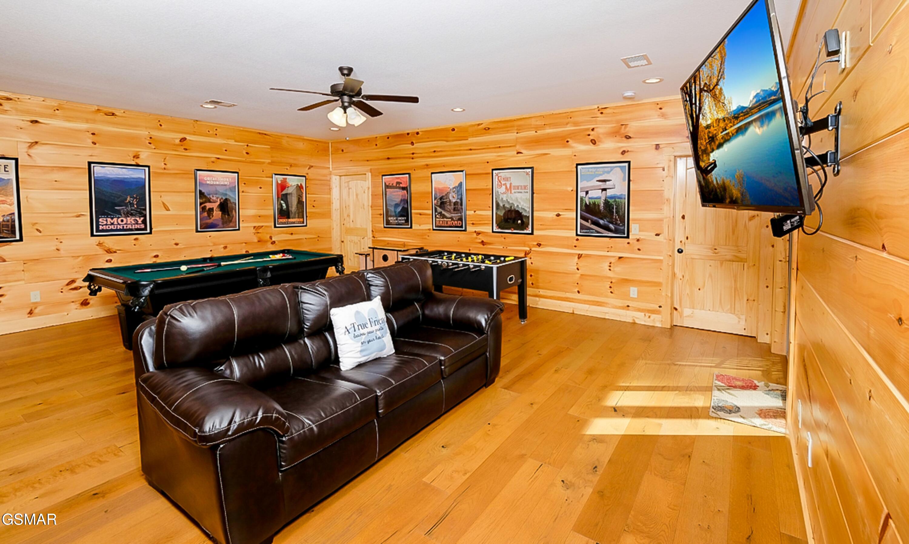 Gatlinburg, Tennessee, 37738, United States, 3 Bedrooms Bedrooms, ,4 BathroomsBathrooms,Residential,For Sale,2024067