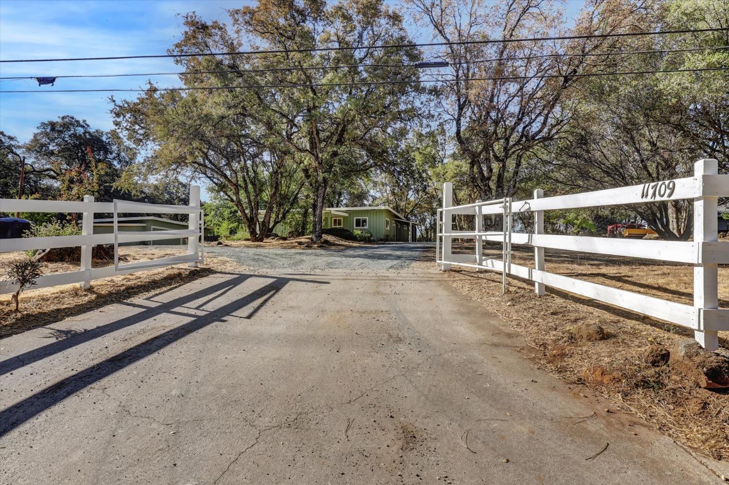 11709 Rough And Ready Road, Rough and Ready, California, 95975, United States, 2 Bedrooms Bedrooms, ,2 BathroomsBathrooms,Residential,For Sale,11709 Rough And Ready Road,1622564