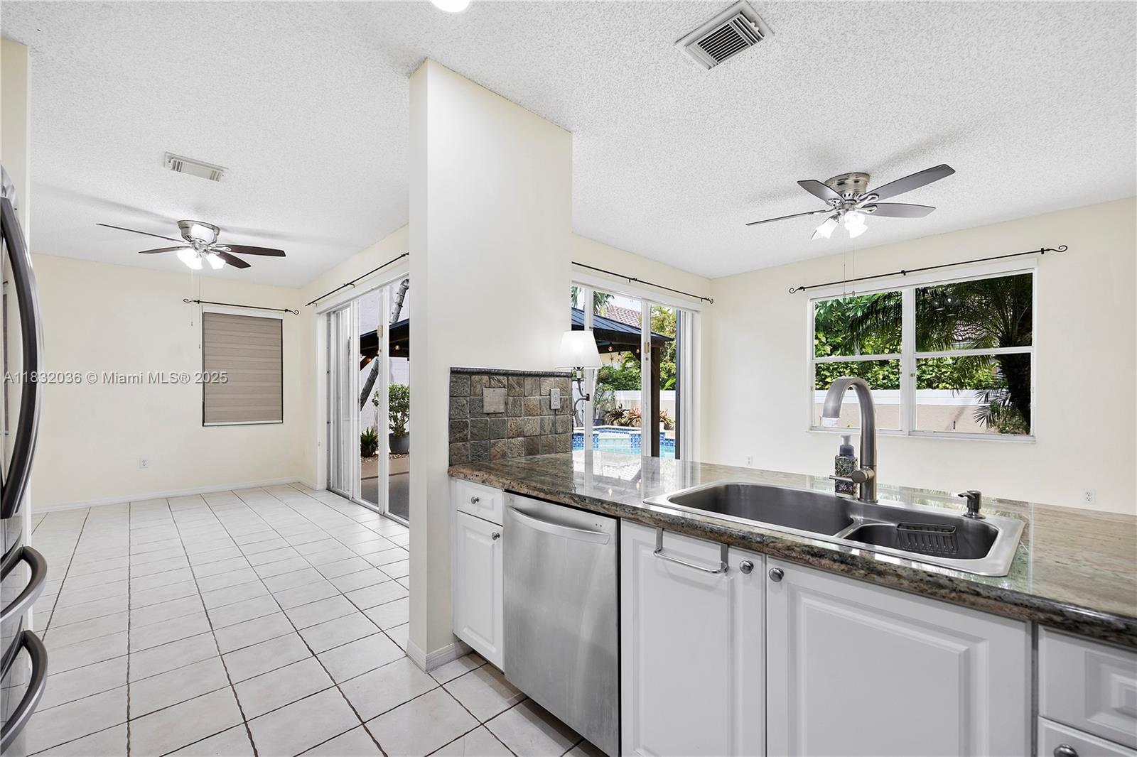 Miami, Florida, 33186, United States, 4 Bedrooms Bedrooms, ,3 BathroomsBathrooms,Residential,For Sale,1882398