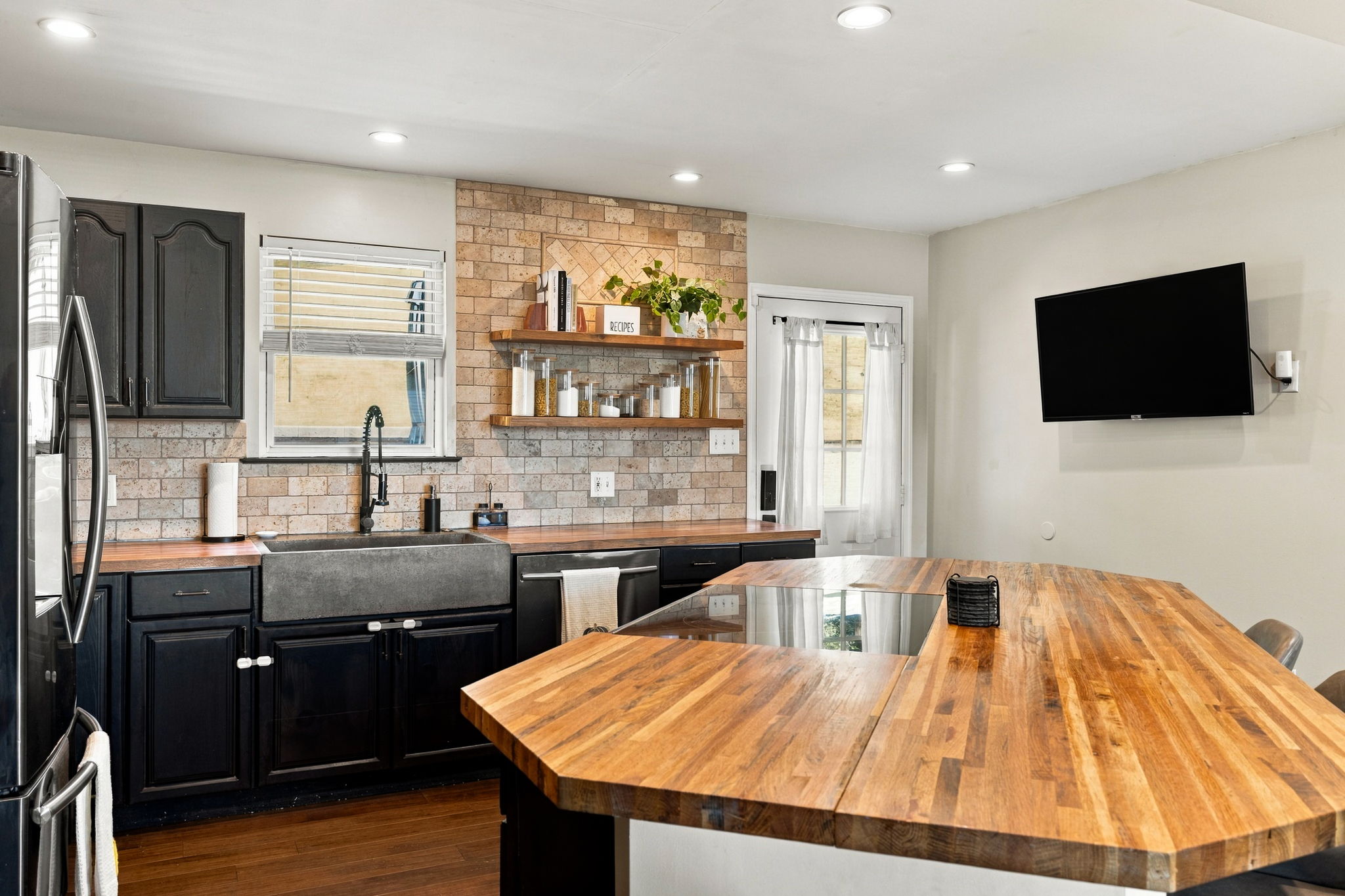  736 Darlington Street, Carnegie, PA 15106 - 物件實景