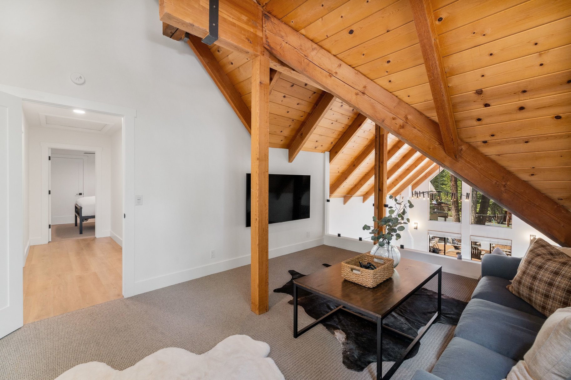  Beautifully Renovated Home With Room to Entertain - 物件實景