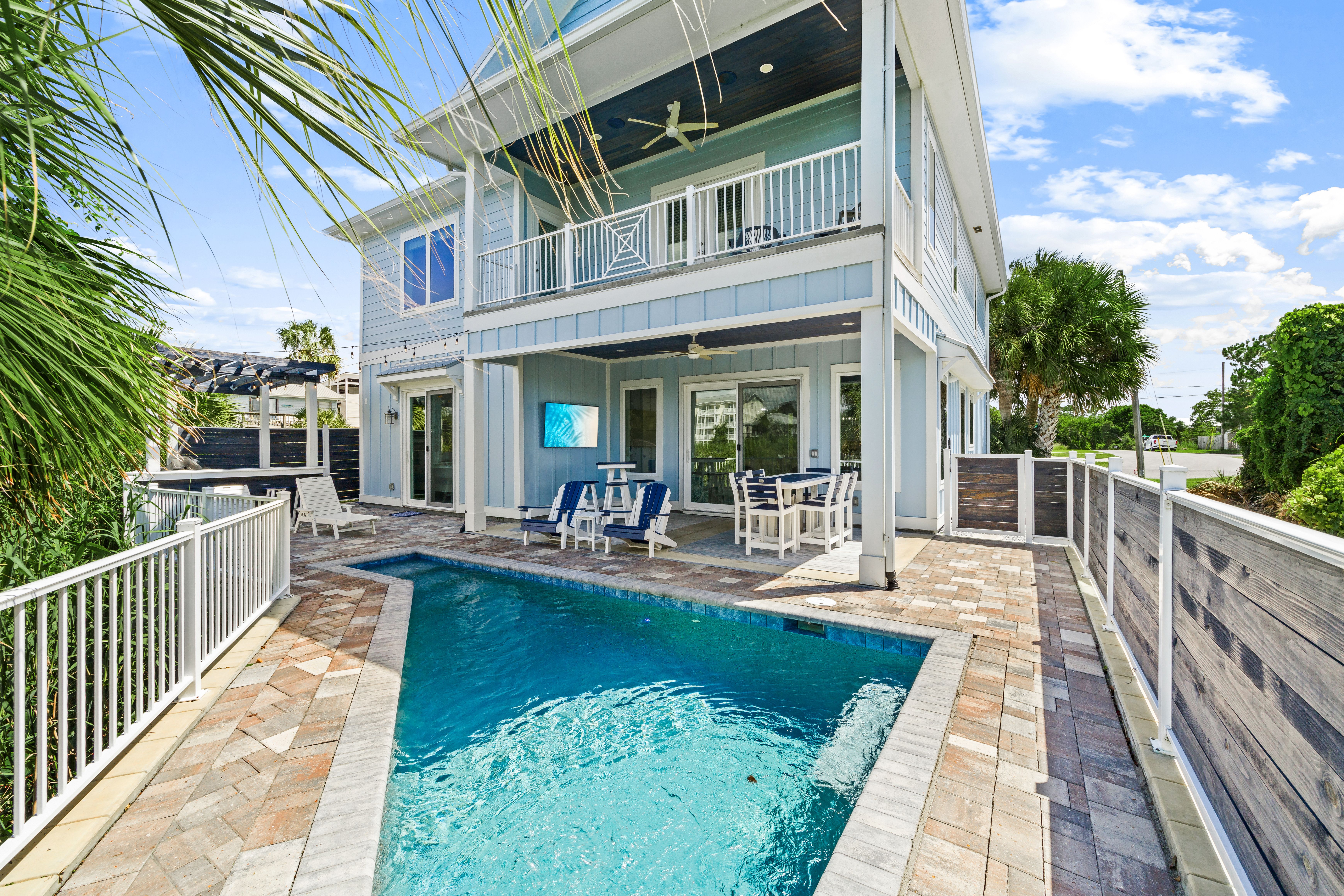  Custom Lakefront Retreat With Gulf Views And Private Pool - 物件實景