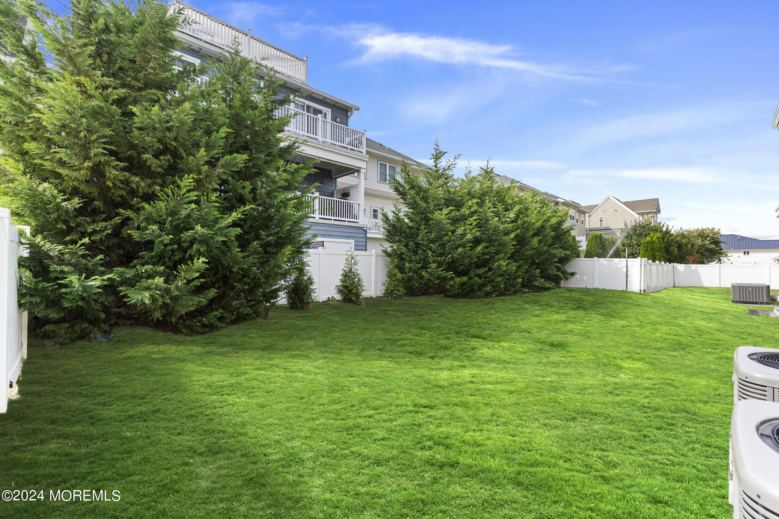 Long Branch, New Jersey, 07740, United States, 5 Bedrooms Bedrooms, ,4 BathroomsBathrooms,Residential,For Sale,1996653