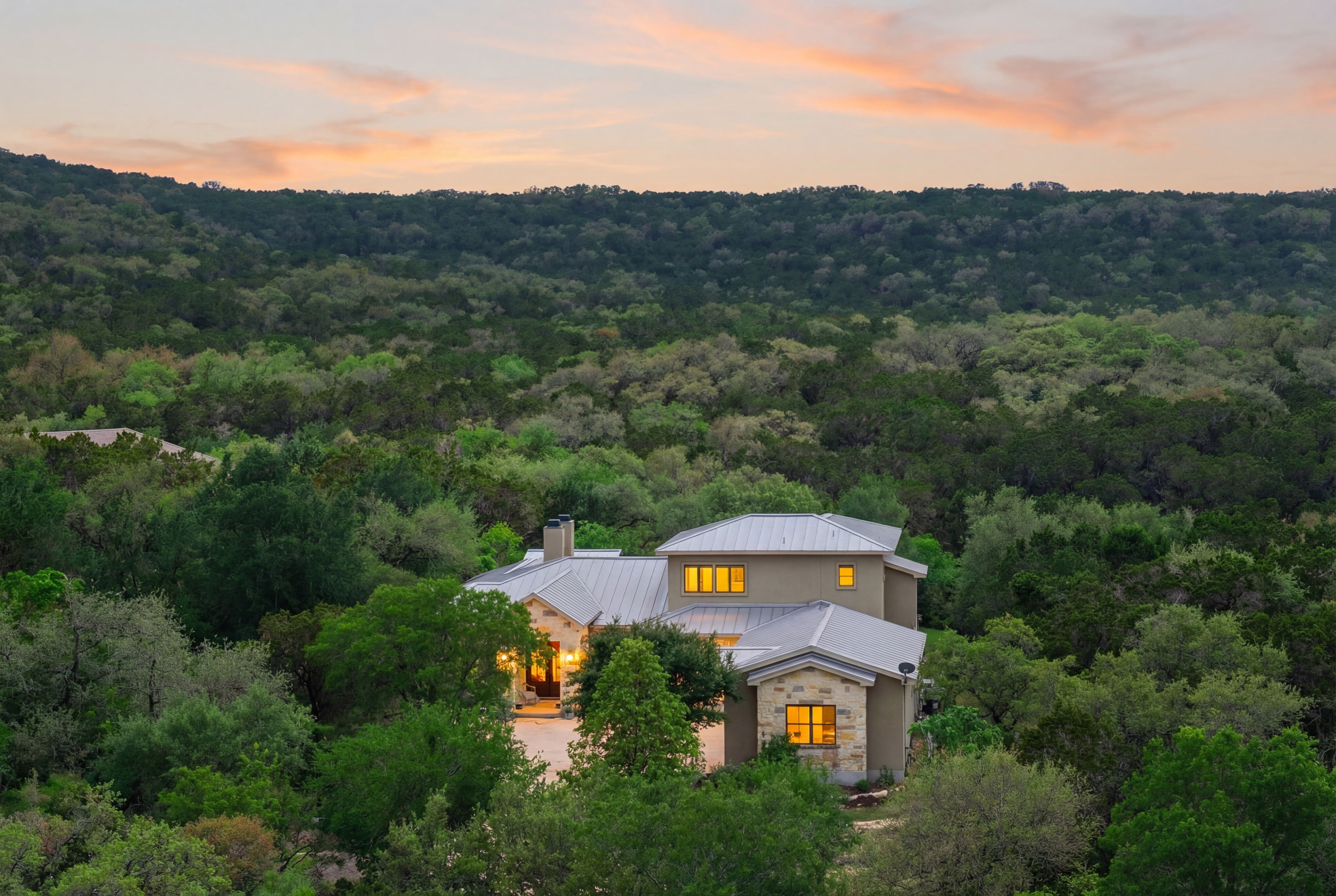  Private Hilltop Estate Overlooking Government Canyon - 物件實景