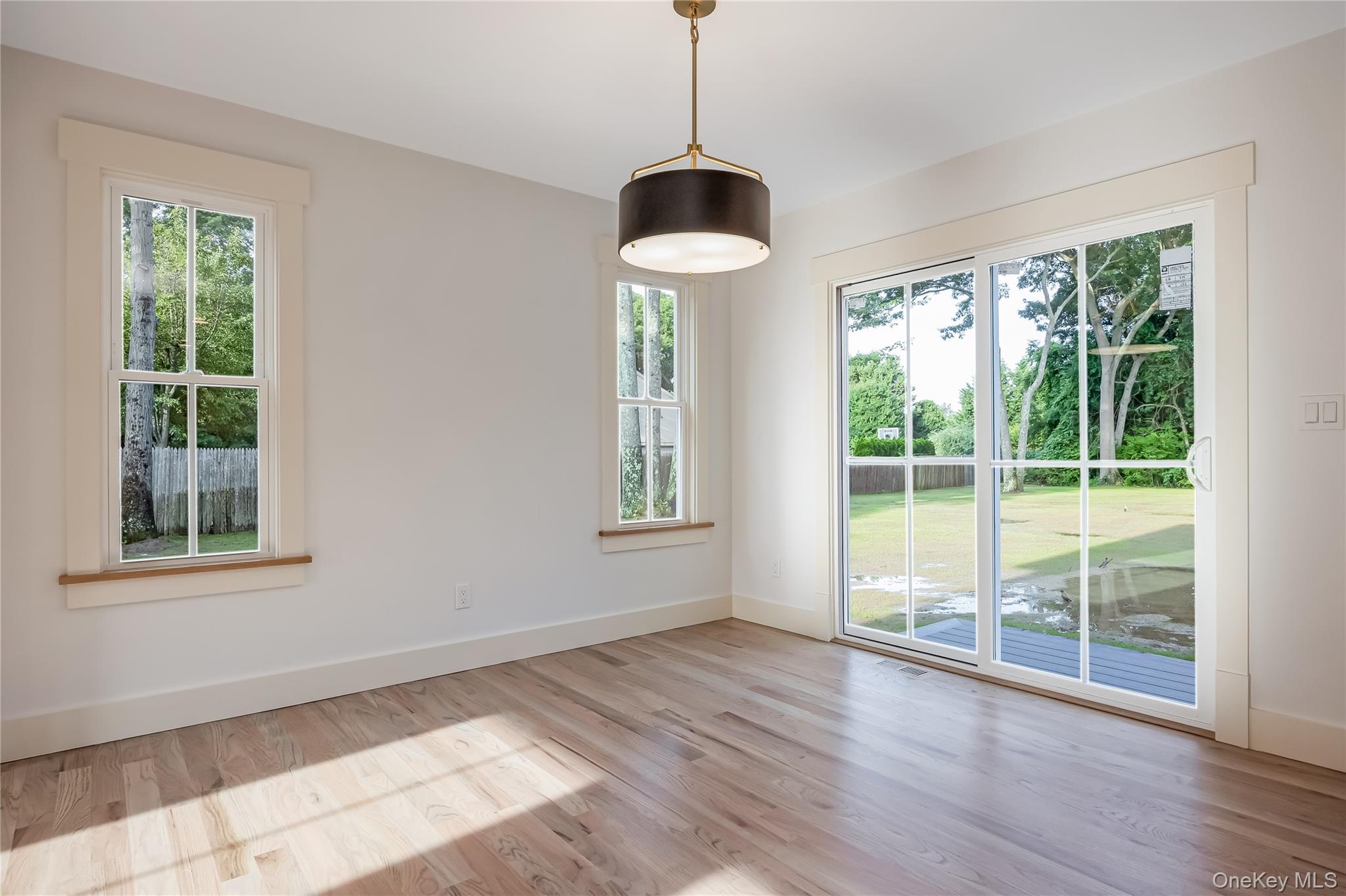 Miller Place, New York, 11764, United States, 4 Bedrooms Bedrooms, ,4 BathroomsBathrooms,Residential,For Sale,1902062