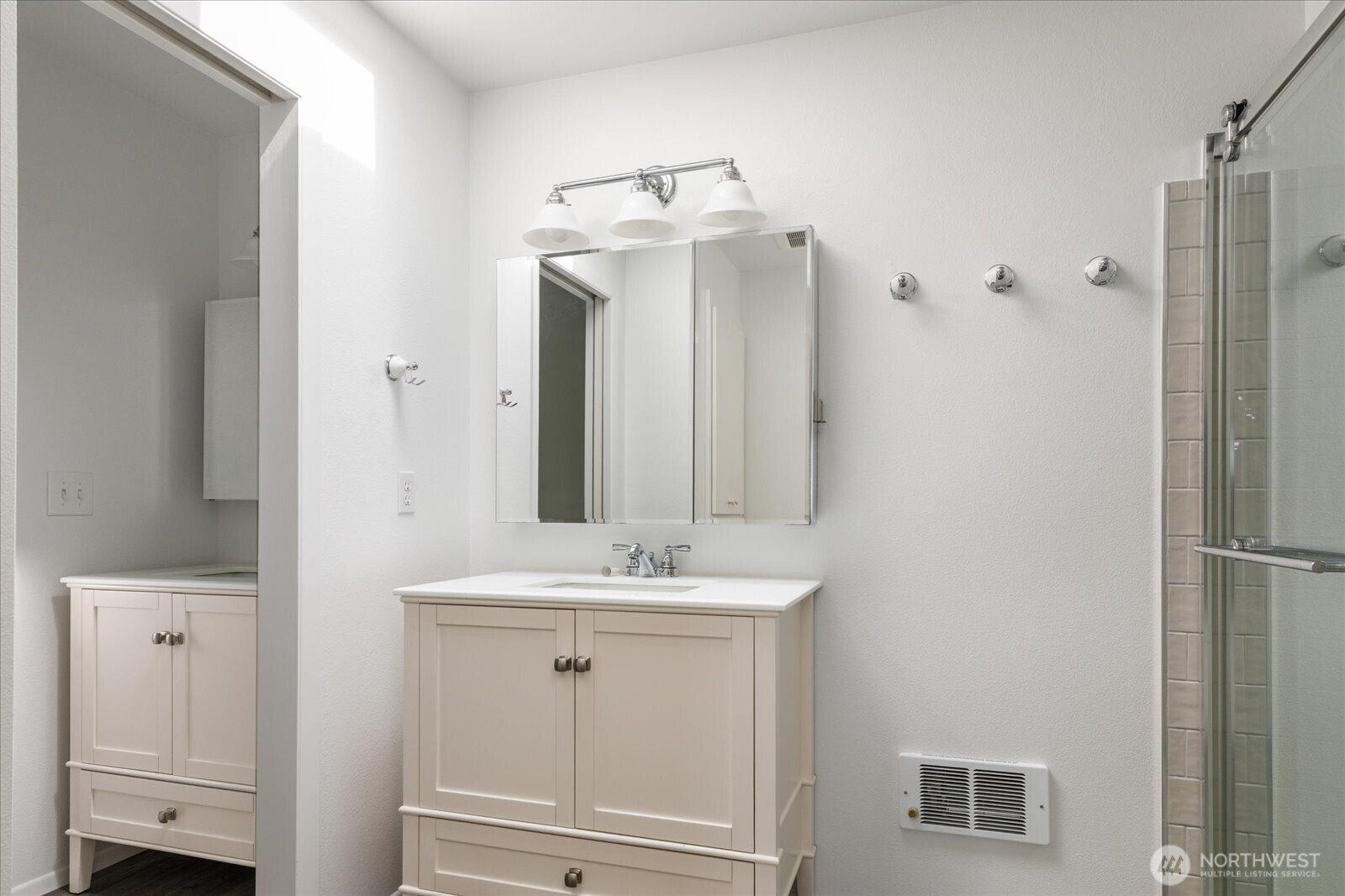 Oak Harbor, Washington, 98277, United States, 3 Bedrooms Bedrooms, ,1 BathroomBathrooms,Residential,For Sale,1868219