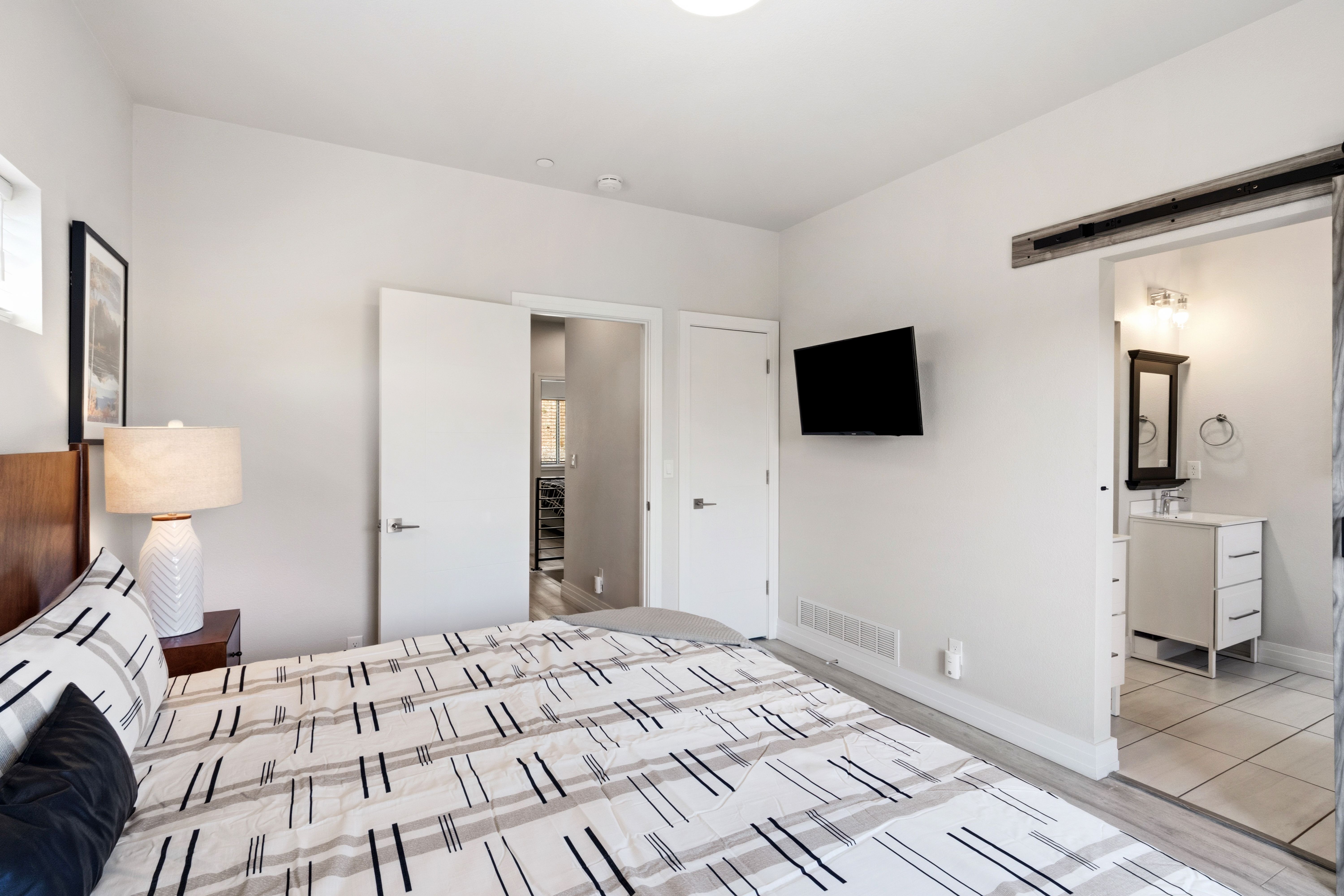  Furnished Modern Townhome - 物件實景