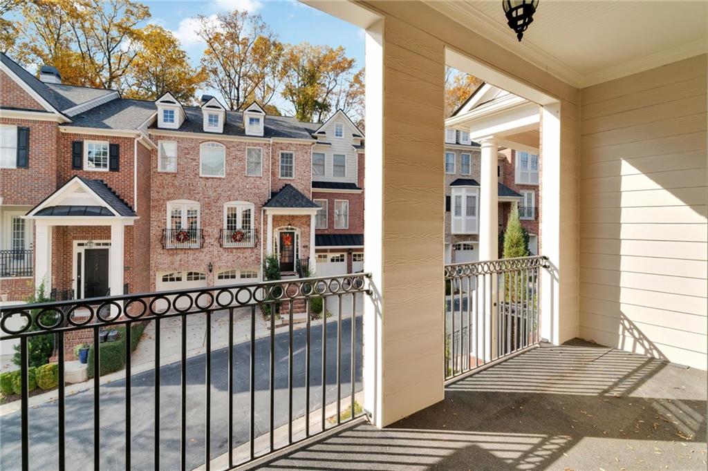 Atlanta, Georgia, 30328, United States, 3 Bedrooms Bedrooms, ,4 BathroomsBathrooms,Residential,For Sale,1994391