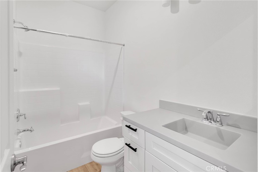 Victorville, California, 92395, United States, 3 Bedrooms Bedrooms, ,2 BathroomsBathrooms,Residential,For Sale,1865336