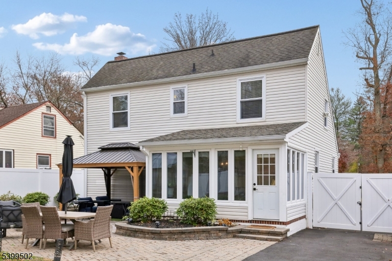 Plainfield City, New Jersey, 07062, United States, 3 Bedrooms Bedrooms, ,2 BathroomsBathrooms,Residential,For Sale,2003425