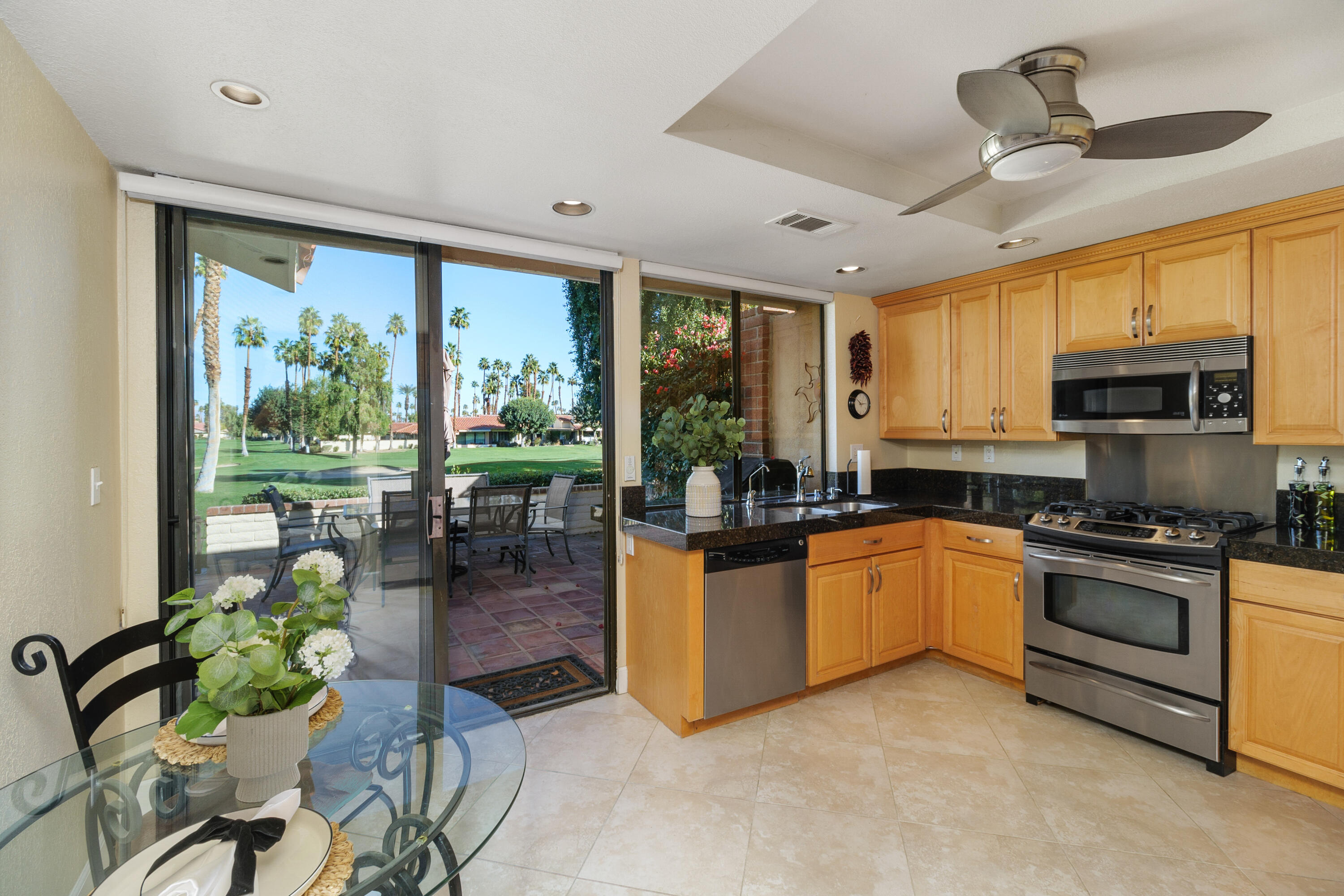 Palm Desert, California, 92260, United States, 2 Bedrooms Bedrooms, ,2 BathroomsBathrooms,Residential,For Sale,1951083