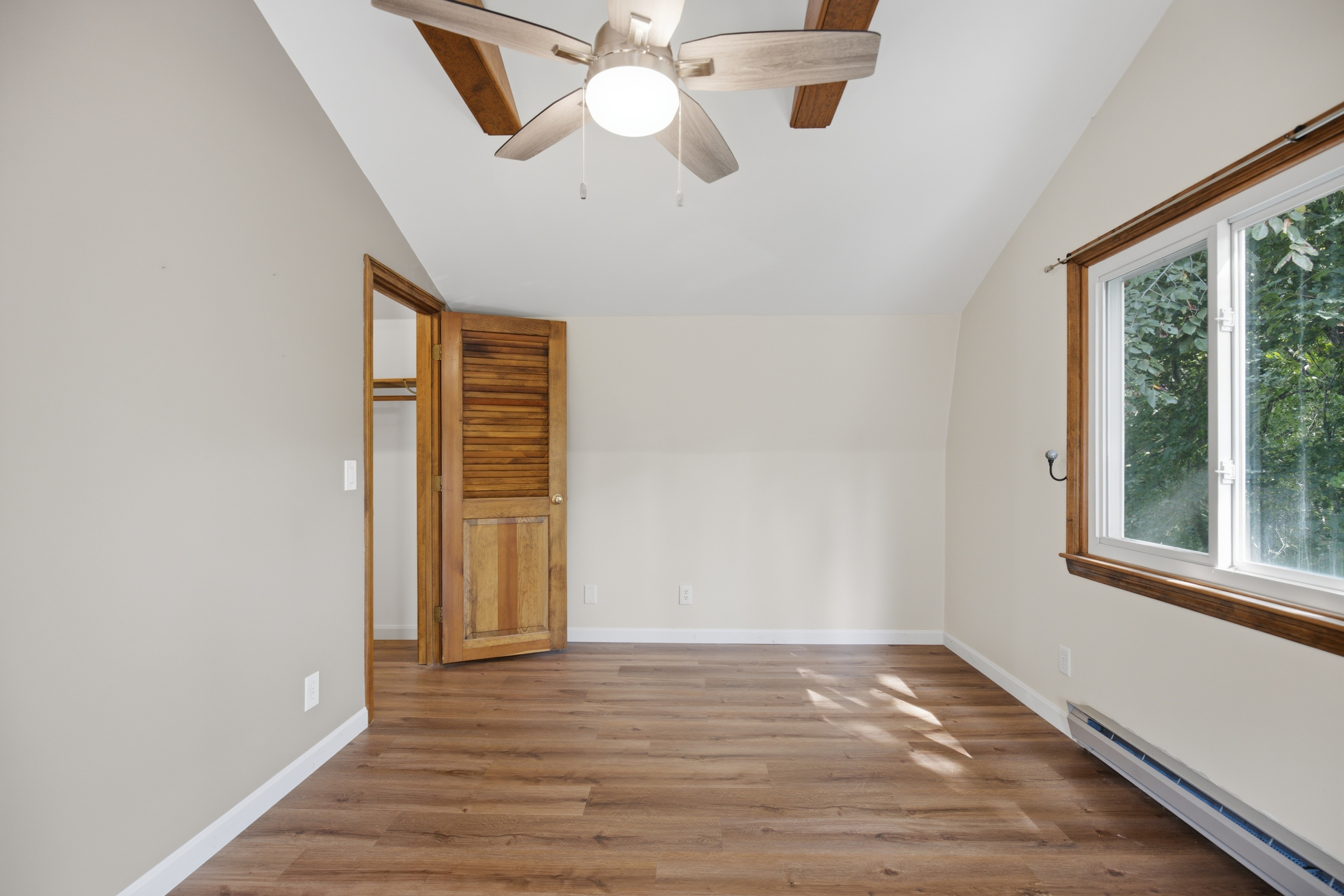 6-8 Center Pl, Stow, MA 01775 - 物件實景