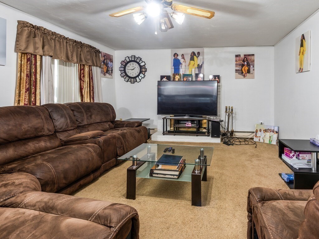 Gardner, Massachusetts, 01440, United States, 5 Bedrooms Bedrooms, ,3 BathroomsBathrooms,Residential,For Sale,1966548