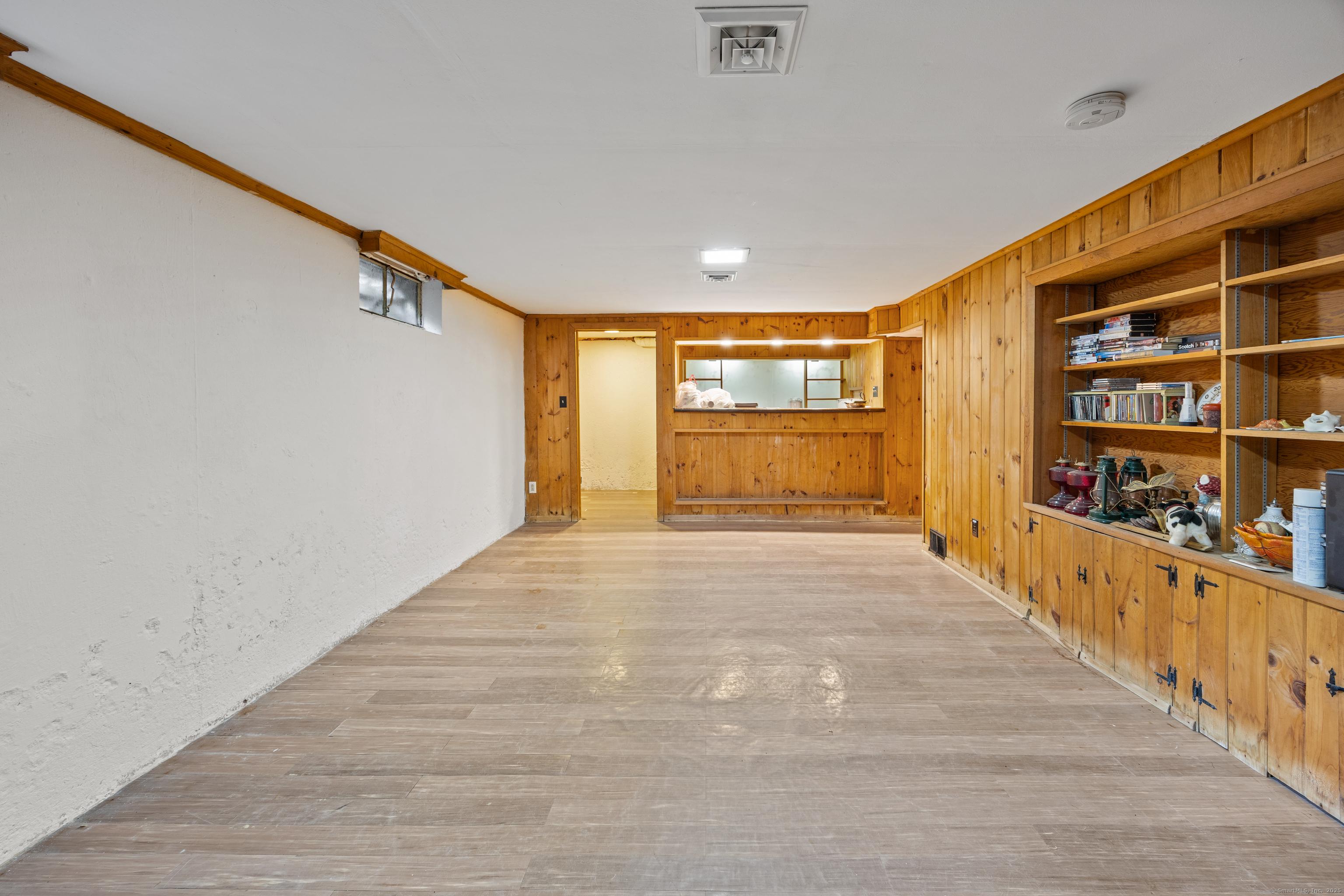 Avon, Connecticut, 06001, United States, 5 Bedrooms Bedrooms, ,3 BathroomsBathrooms,Residential,For Sale,1920498