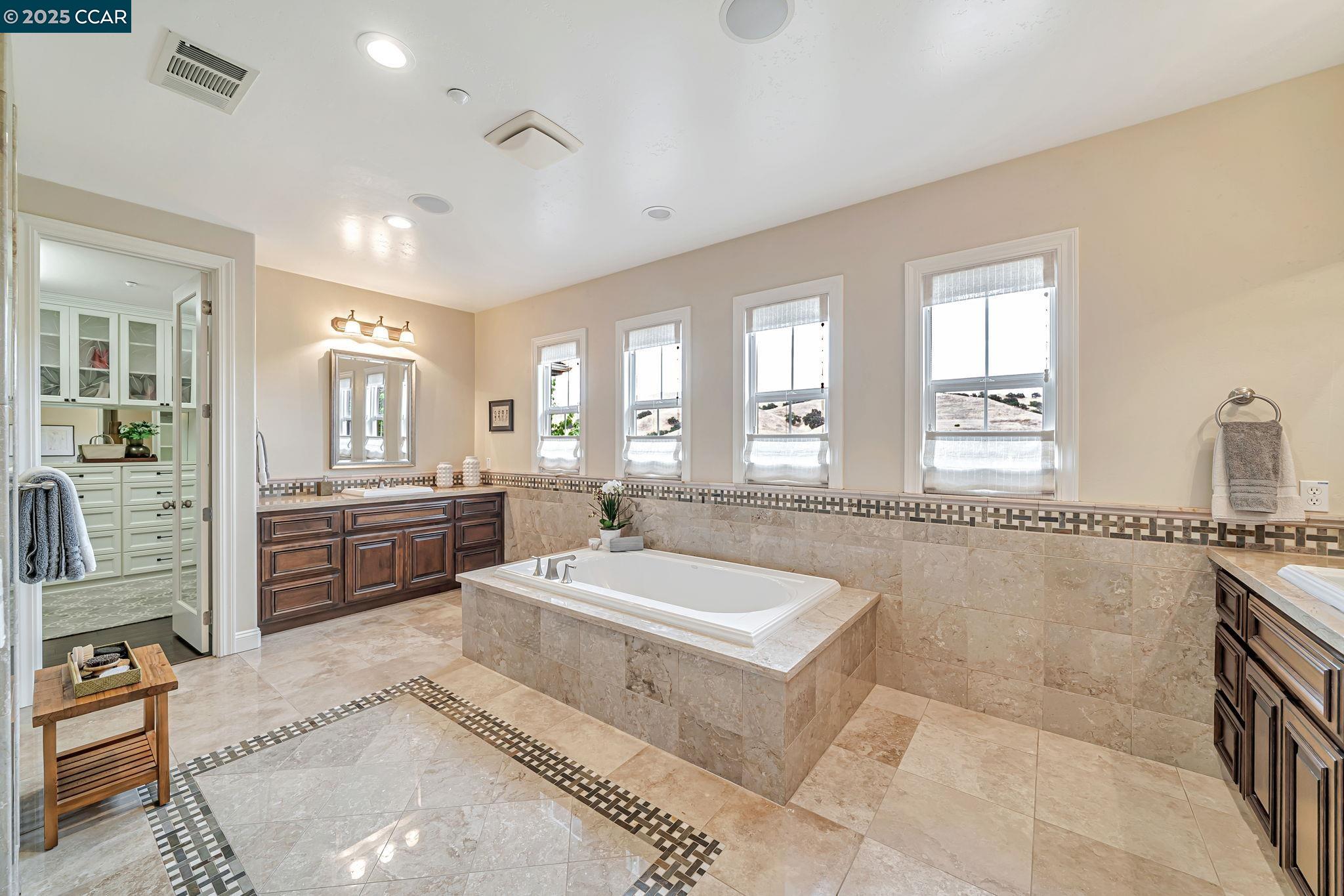 Danville, California, 94526, United States, 6 Bedrooms Bedrooms, ,6 BathroomsBathrooms,Residential,For Sale,1901970