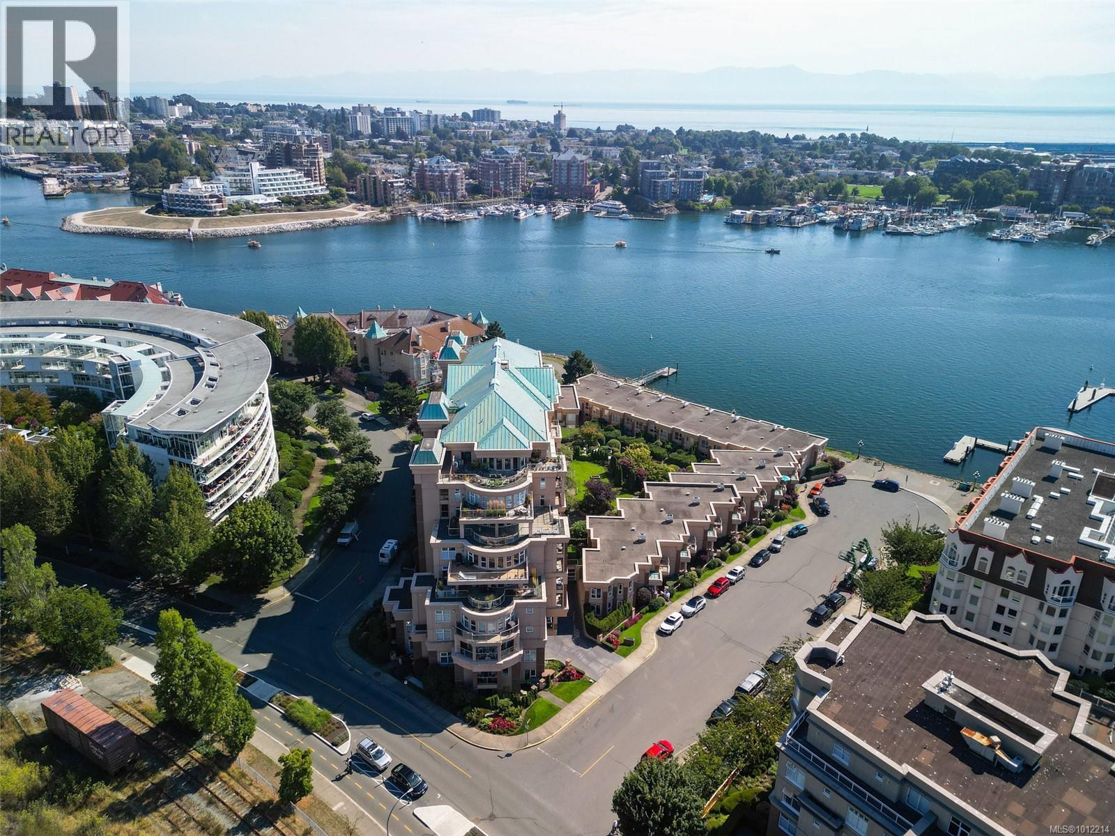 VICTORIA, British Columbia, V9A 7M5, CA, 4 Bedrooms Bedrooms, ,4 BathroomsBathrooms,Residential,For Sale,1947216