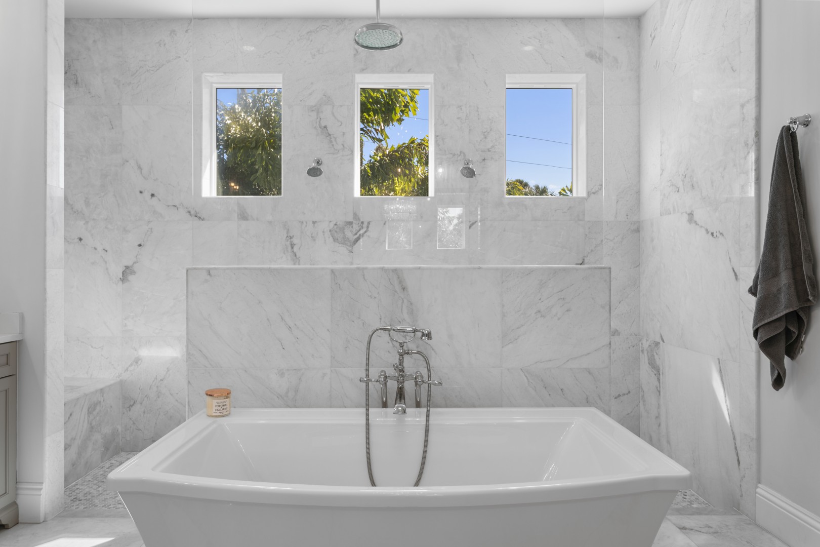 Tampa, Florida, 33629, United States, 5 Bedrooms Bedrooms, ,6 BathroomsBathrooms,Residential,For Sale,2008842