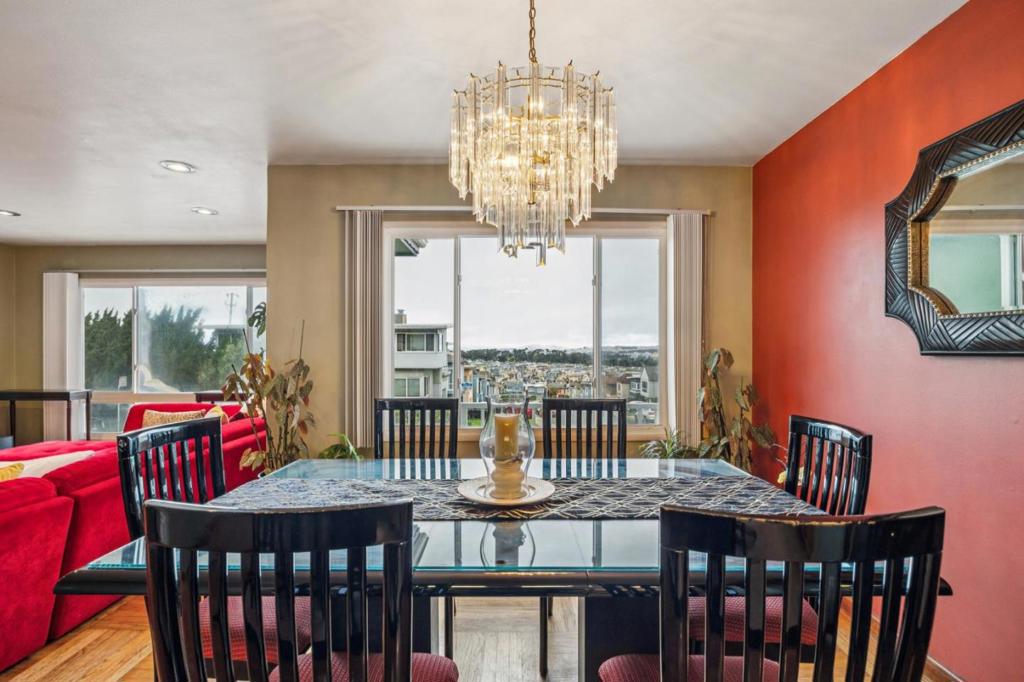 Daly City, California, 94015, United States, 5 Bedrooms Bedrooms, ,2 BathroomsBathrooms,Residential,For Sale,2010788