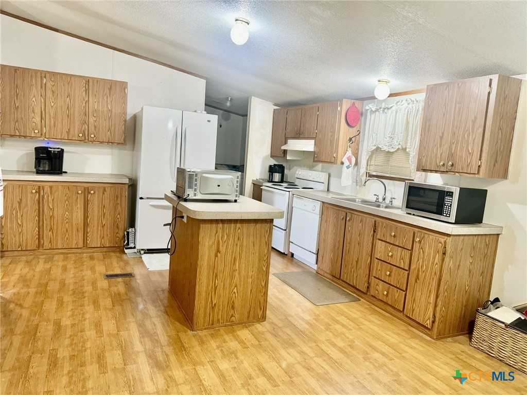 6070 State Highway 95, Temple, Texas, 76502, United States, 3 Bedrooms Bedrooms, ,2 BathroomsBathrooms,Residential,For Sale,6070 State Highway 95,1651212