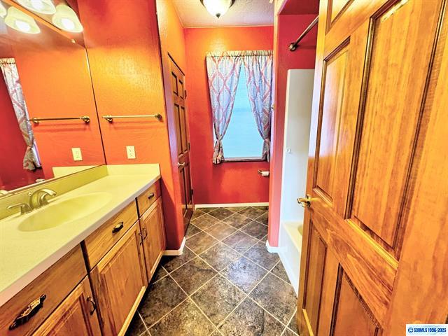 Silver City, New Mexico, 88061, United States, 3 Bedrooms Bedrooms, ,2 BathroomsBathrooms,Residential,For Sale,1977832