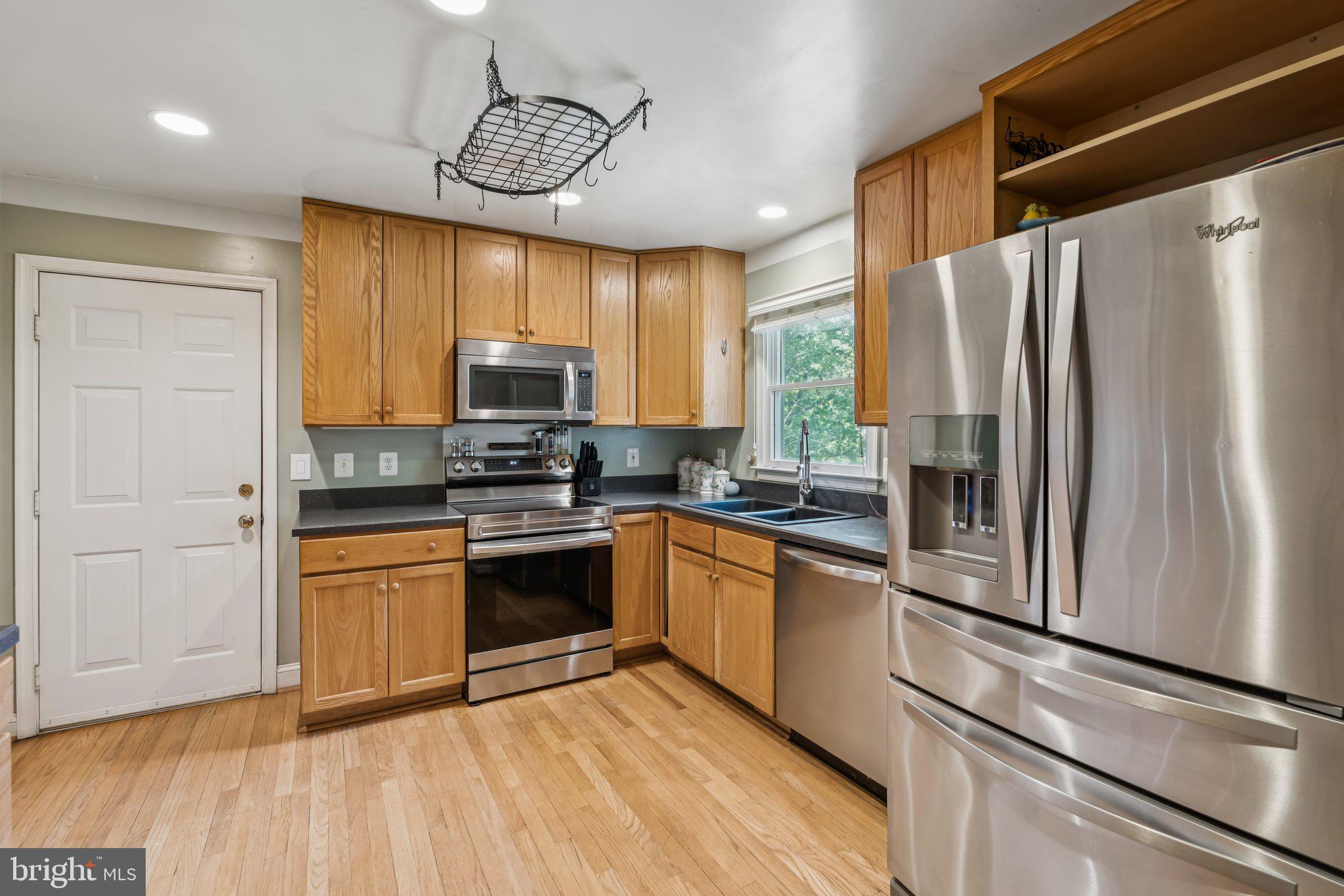 Amissville, Virginia, 20106, United States, 4 Bedrooms Bedrooms, ,3 BathroomsBathrooms,Residential,For Sale,1978865