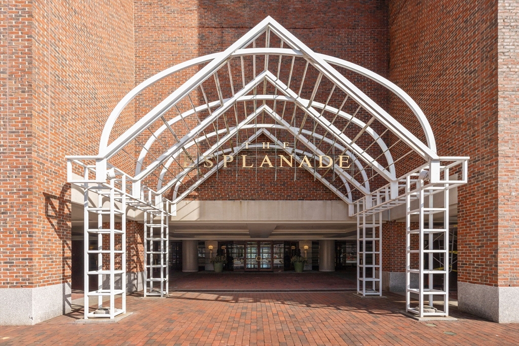 Cambridge, Massachusetts, 02142, United States, 2 Bedrooms Bedrooms, ,3 BathroomsBathrooms,Residential,For Sale,1784887