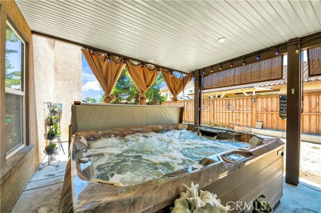 HEMET, California, 92545, United States, 4 Bedrooms Bedrooms, ,3 BathroomsBathrooms,Residential,For Sale,1826972