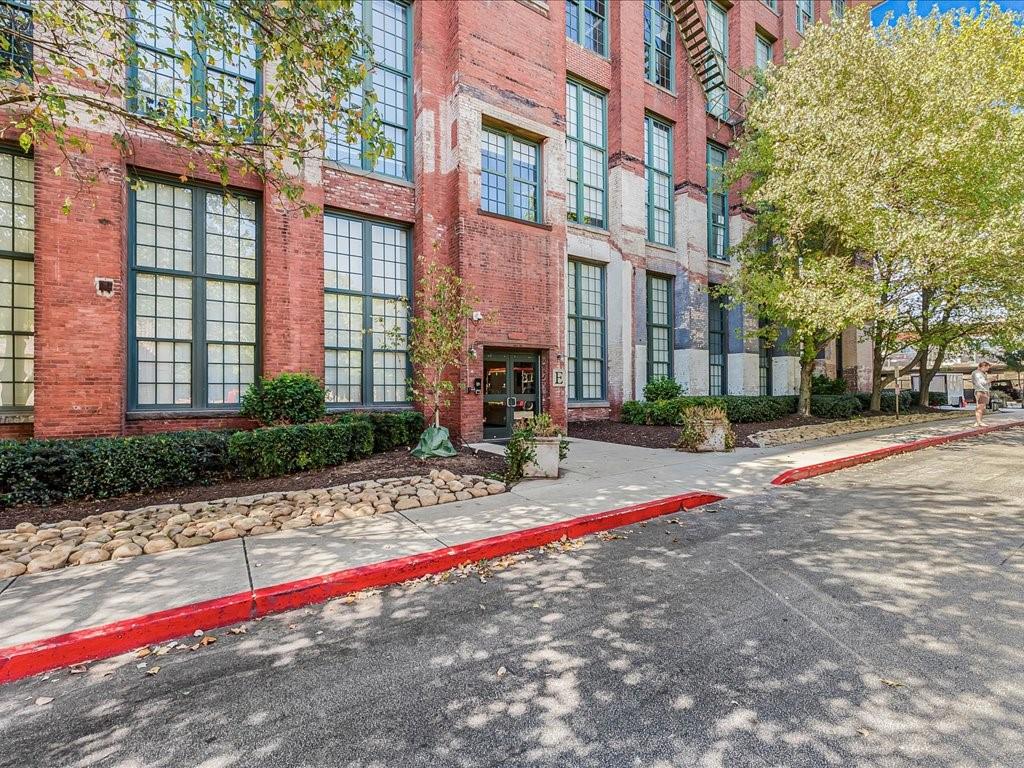 Atlanta, Georgia, 30312, United States, 2 Bedrooms Bedrooms, ,2 BathroomsBathrooms,Residential,For Sale,1964070