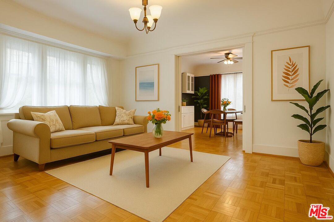 Los Angeles, California, 90007, United States, 2 Bedrooms Bedrooms, ,1 BathroomBathrooms,Residential,For Sale,1737076