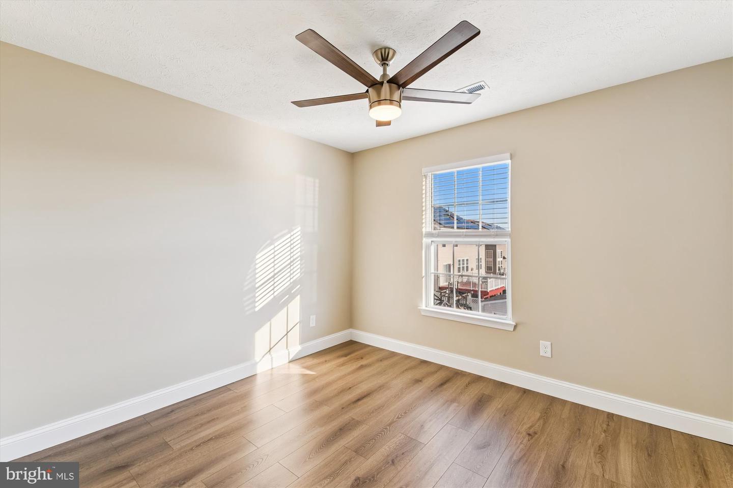 Aberdeen, Maryland, 21001, United States, 6 Bedrooms Bedrooms, ,4 BathroomsBathrooms,Residential,For Sale,1989015