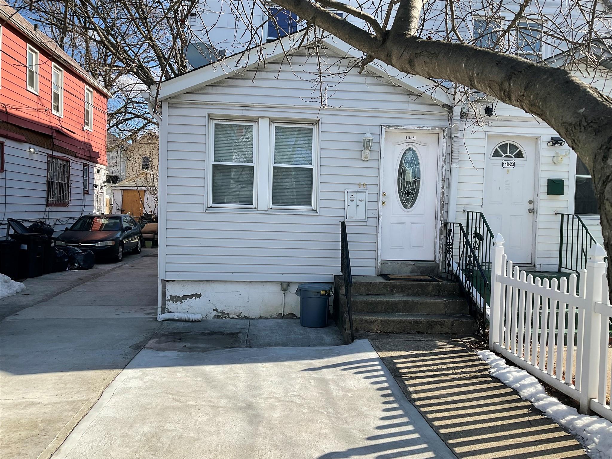 Saint Albans, New York, 11412, United States, 3 Bedrooms Bedrooms, ,2 BathroomsBathrooms,Residential,For Sale,1722448