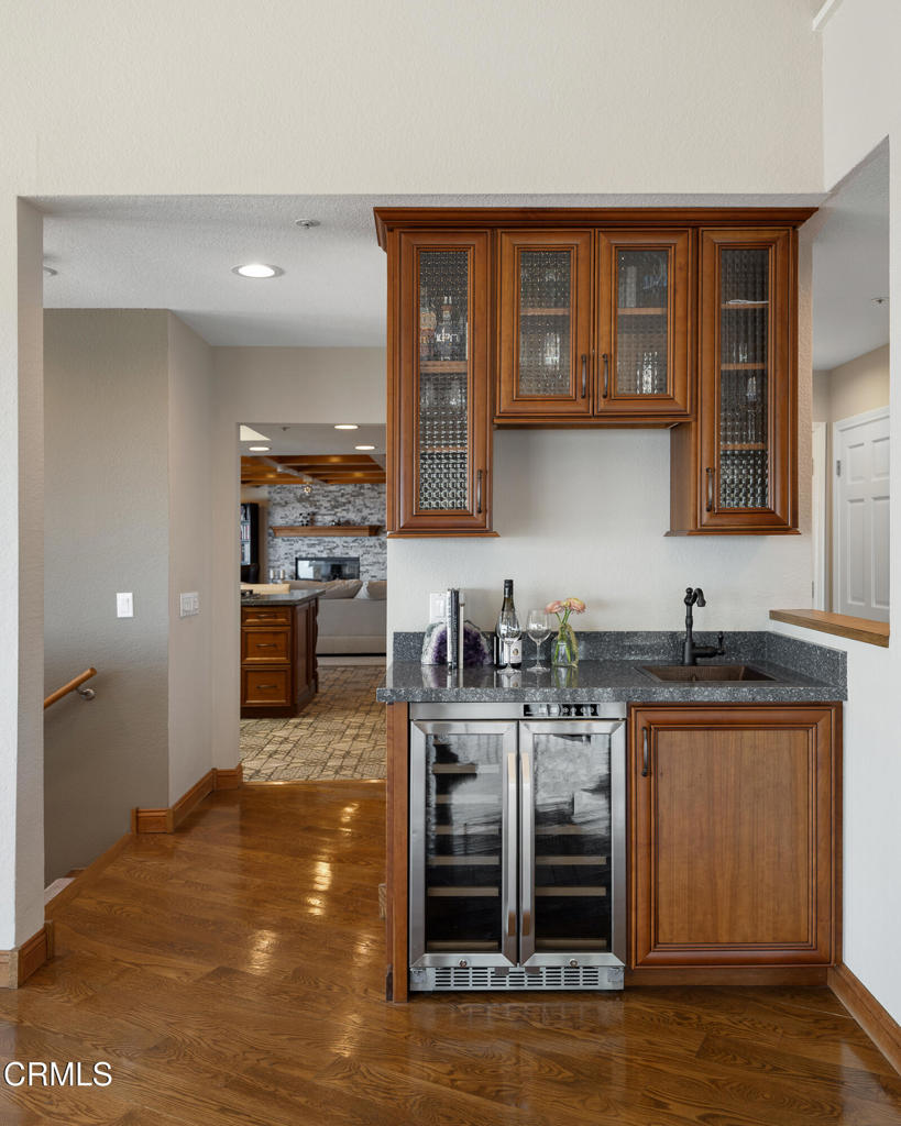 Altadena, California, 91001, United States, 5 Bedrooms Bedrooms, ,6 BathroomsBathrooms,Residential,For Sale,1989048