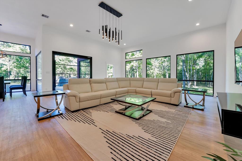 Conroe, Texas, 77303, United States, 3 Bedrooms Bedrooms, ,4 BathroomsBathrooms,Residential,For Sale,1976413