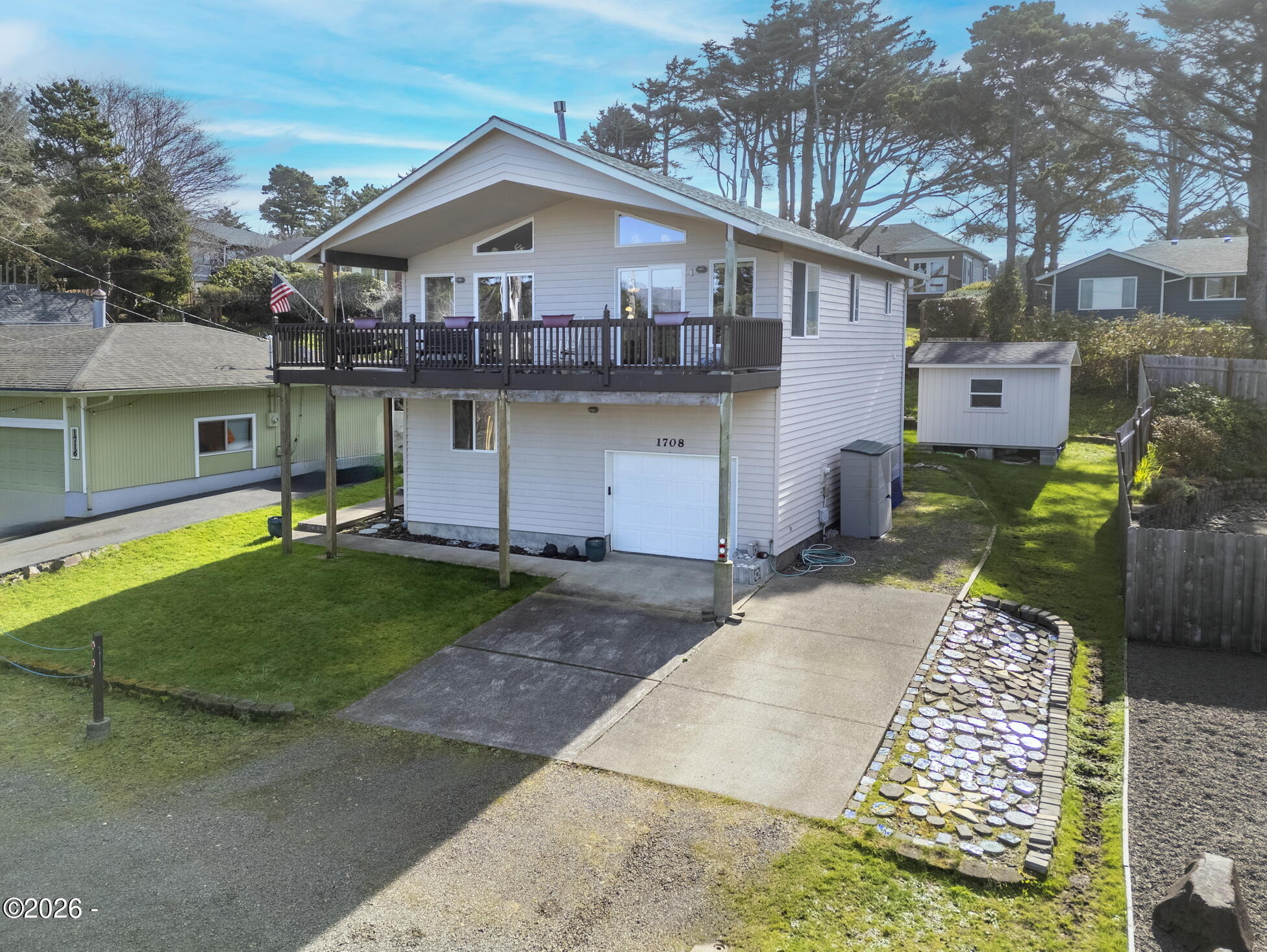 38th St, Lincoln City, OR 97367