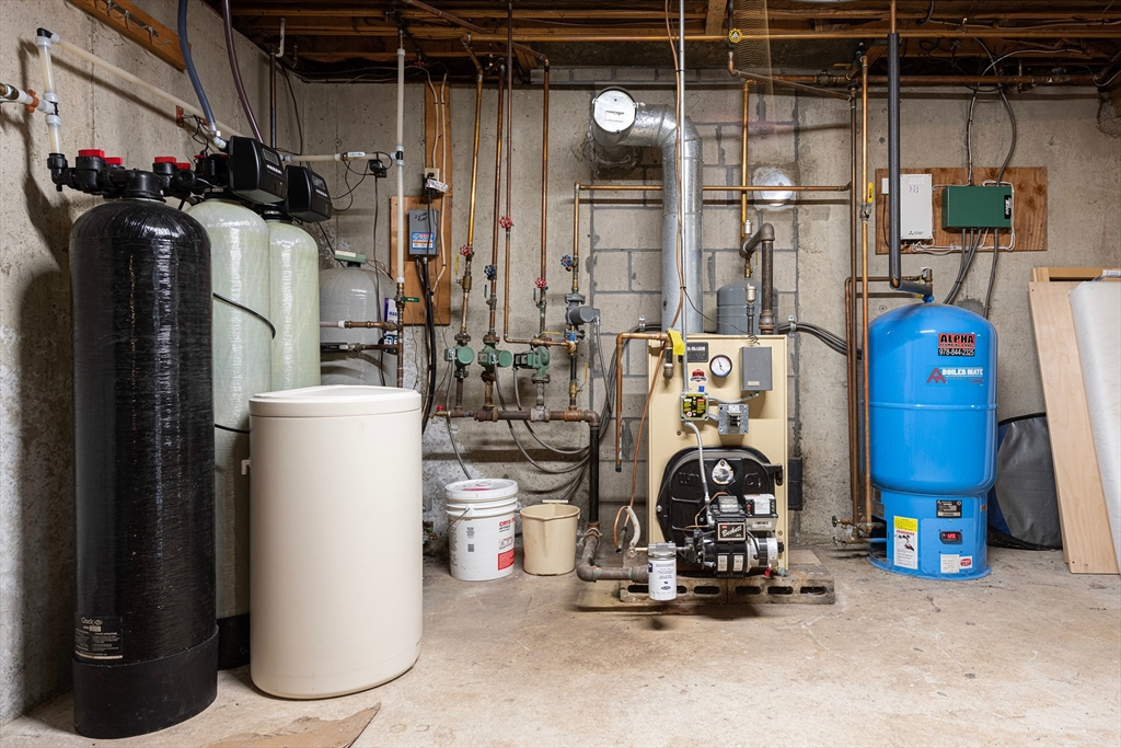 Pepperell, Massachusetts, 01463, United States, 3 Bedrooms Bedrooms, ,2 BathroomsBathrooms,Residential,For Sale,1987719