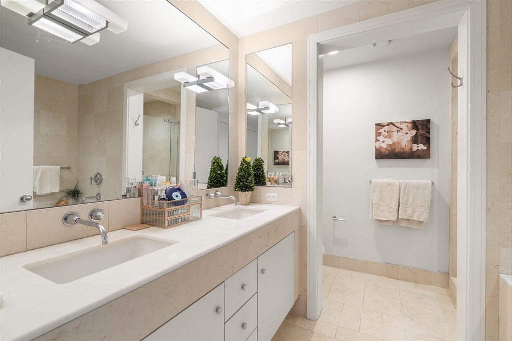 Boston, Massachusetts, 02110, United States, 2 Bedrooms Bedrooms, ,3 BathroomsBathrooms,Residential,For Sale,1868847