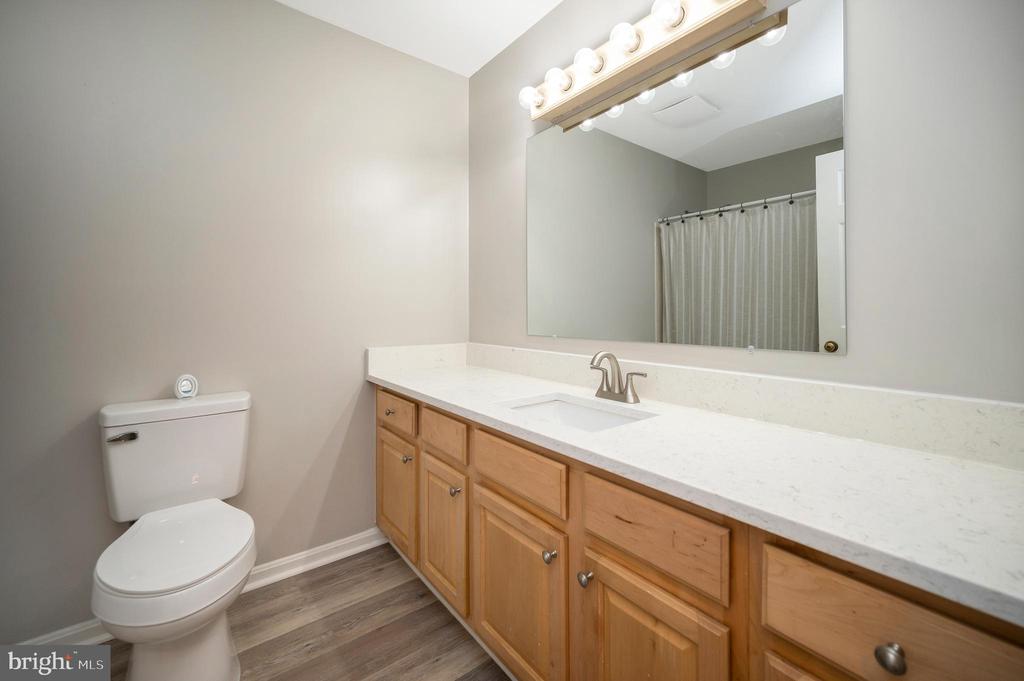 Fredericksburg, Virginia, 22406, United States, 3 Bedrooms Bedrooms, ,2 BathroomsBathrooms,Residential,For Sale,2049336