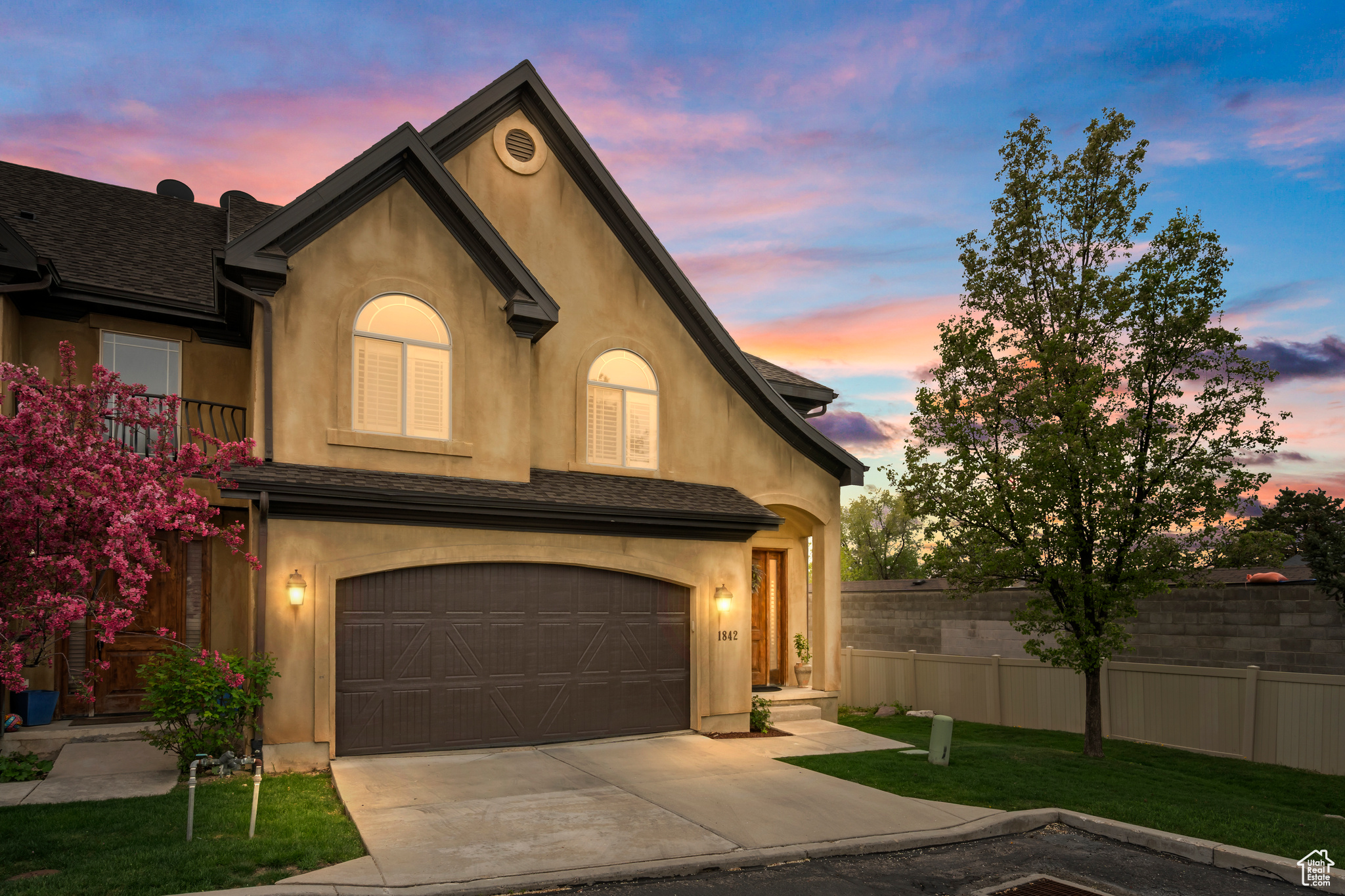Salt Lake City, Utah, 84117, United States, 3 Bedrooms Bedrooms, ,4 BathroomsBathrooms,Residential,For Sale,1795285