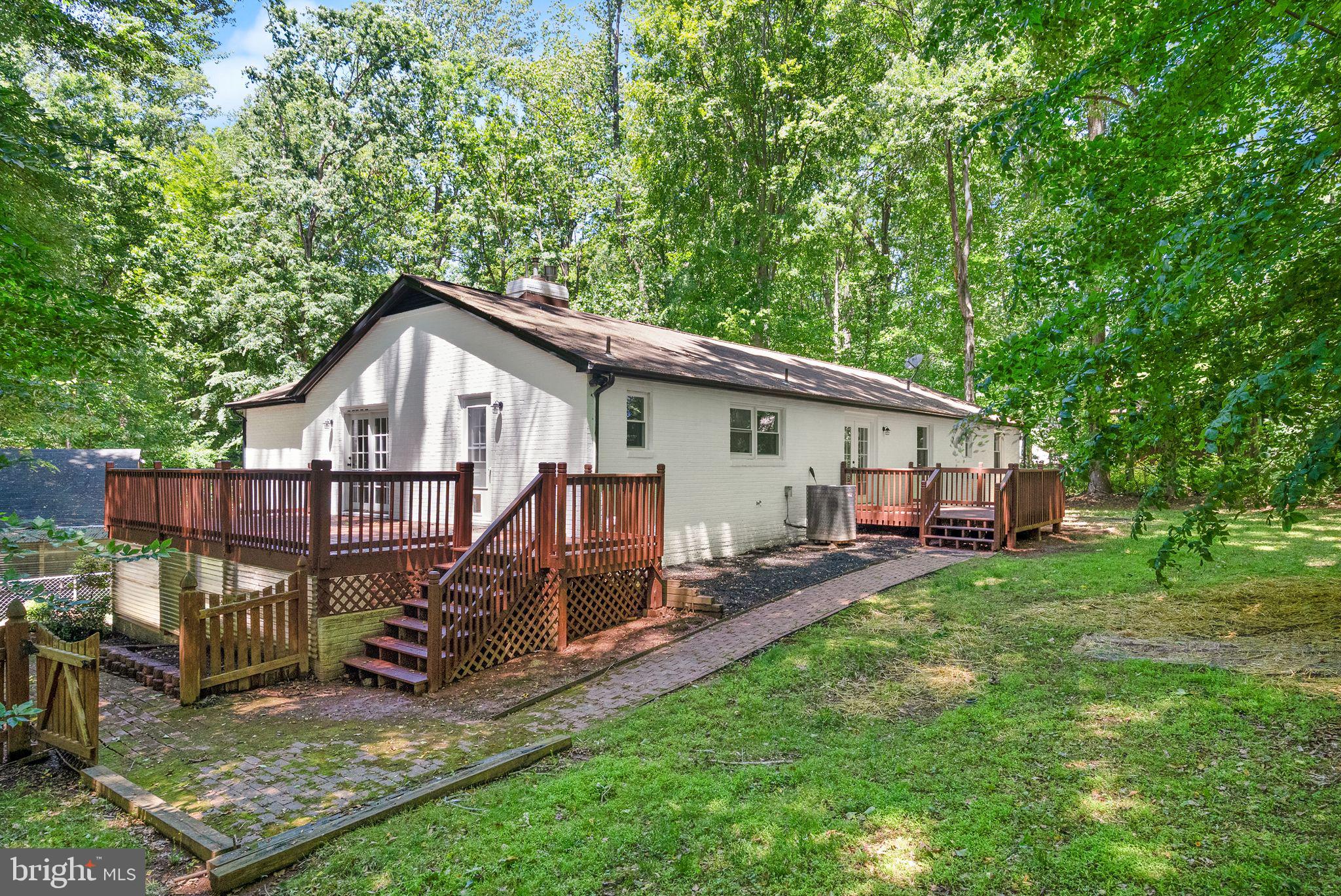 Woodbridge, Virginia, 22193, United States, 6 Bedrooms Bedrooms, ,3 BathroomsBathrooms,Residential,For Sale,1900588