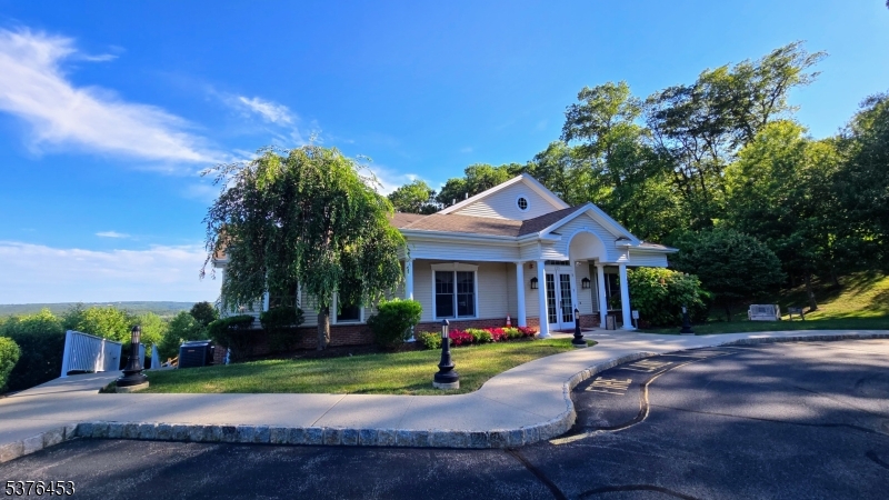 Mount Arlington Boro, New Jersey, 07856, United States, 3 Bedrooms Bedrooms, ,3 BathroomsBathrooms,Residential,For Sale,1908311