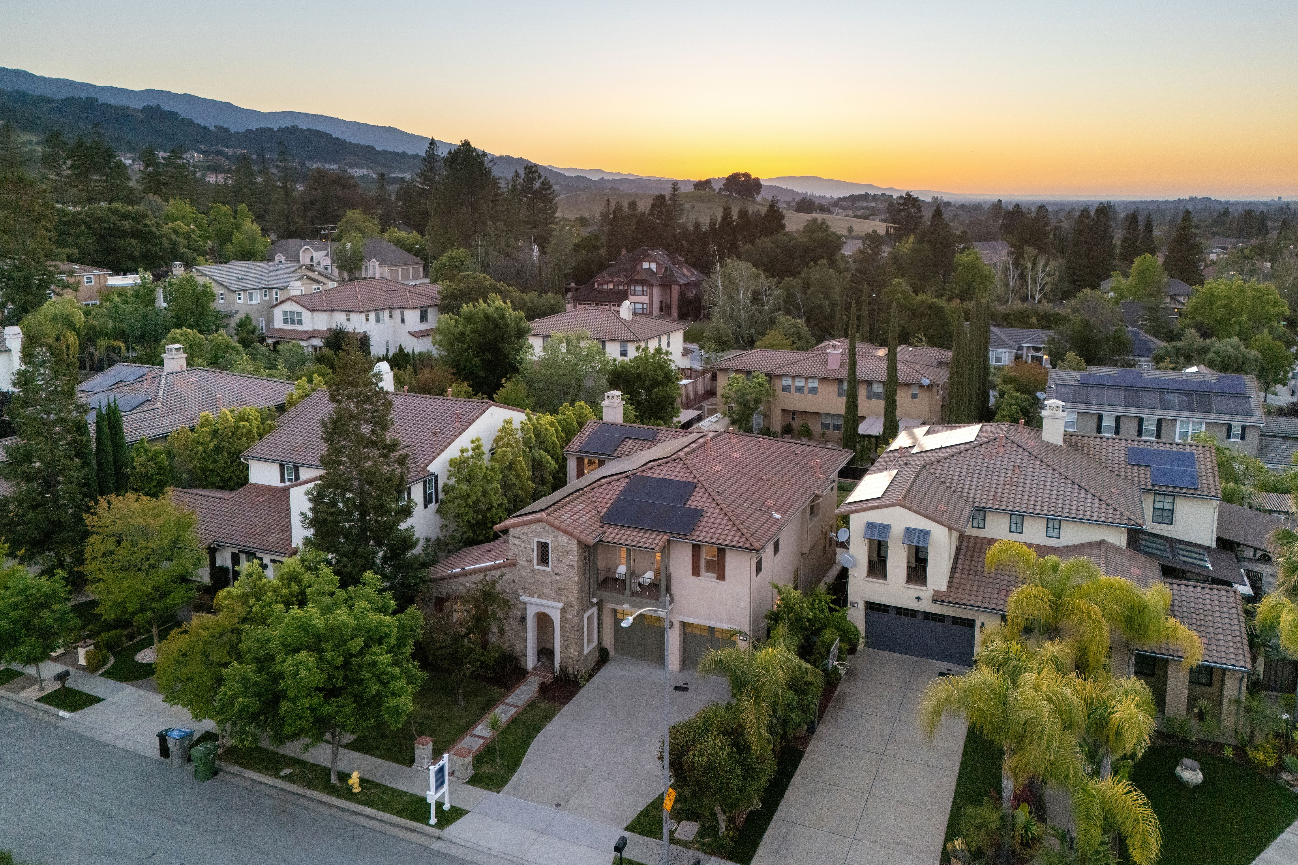  Elegant Almaden Valley Retreat With Scenic Foothill Views - 物件實景