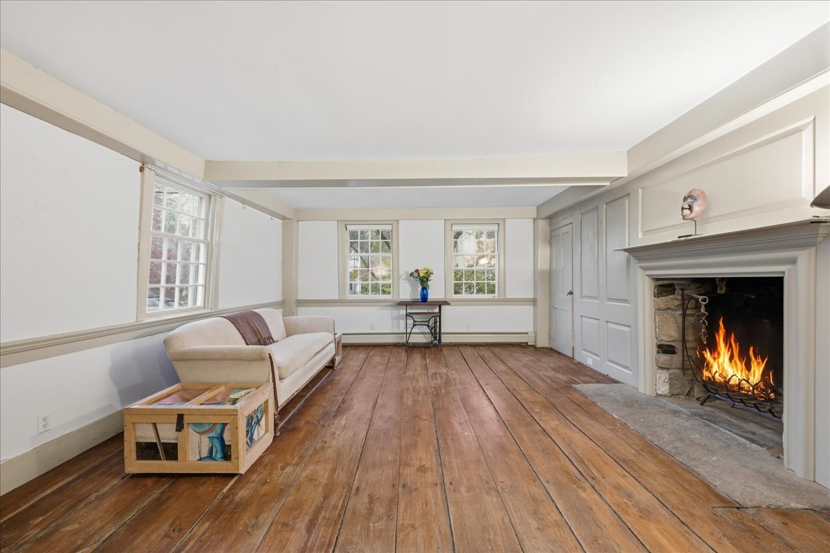 Guilford, Connecticut, 06437, United States, 5 Bedrooms Bedrooms, ,Residential,For Sale,2002504