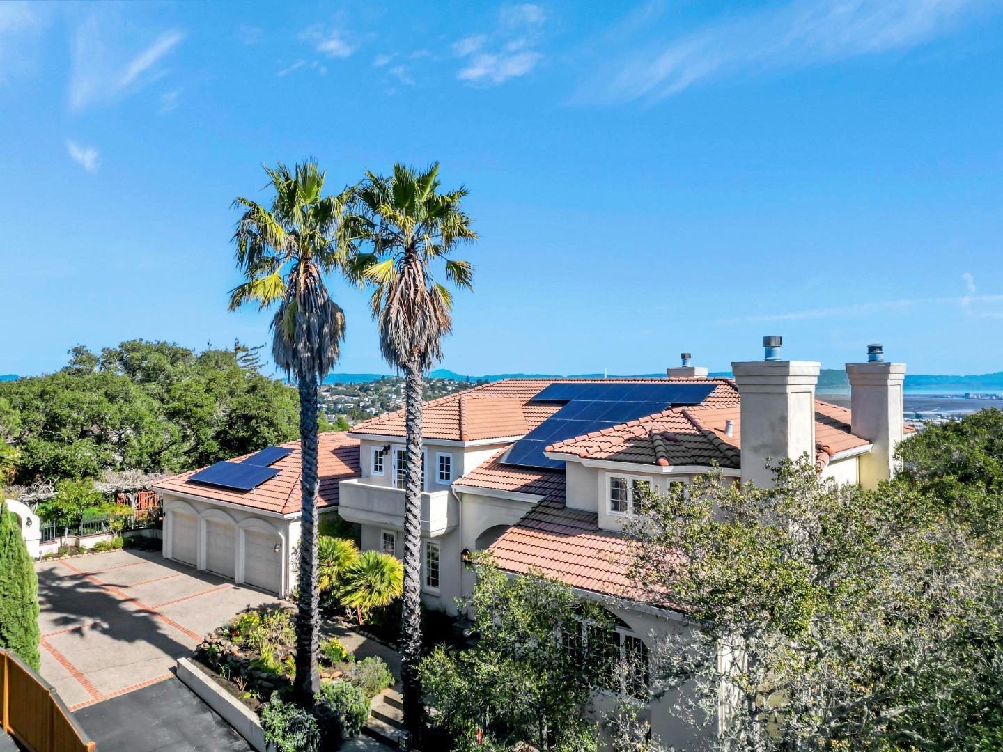 San Carlos, California, 94070, United States, 5 Bedrooms Bedrooms, ,5 BathroomsBathrooms,Residential,For Sale,1700172