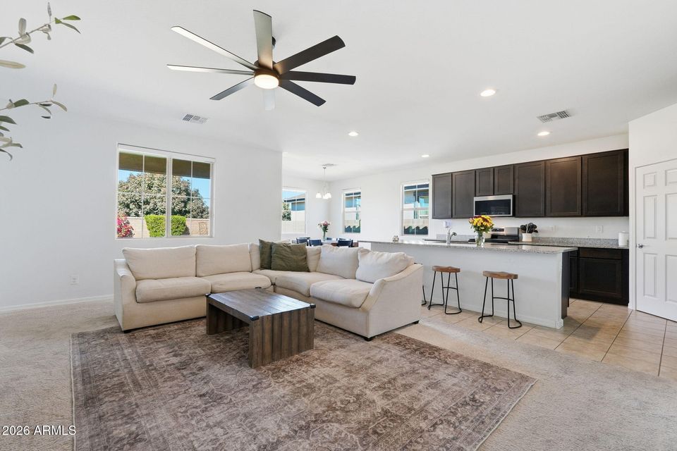 Queen Creek, Arizona, 85142, United States, 3 Bedrooms Bedrooms, ,2 BathroomsBathrooms,Residential,For Sale,2012024