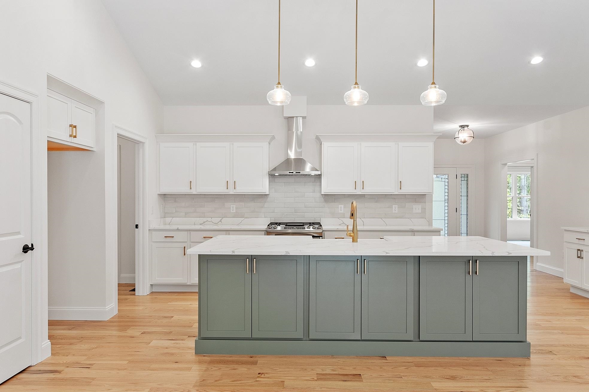 Peterborough, New Hampshire, 03458, United States, 3 Bedrooms Bedrooms, ,1 BathroomBathrooms,Residential,For Sale,1828111
