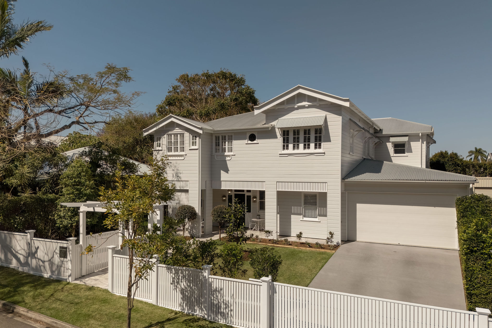 Family Entertainer Fusing French Elegance and Queenslander Charm 