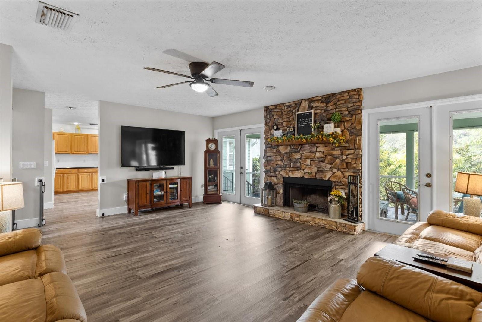 FORT PIERCE, Florida, 34945, United States, 5 Bedrooms Bedrooms, ,4 BathroomsBathrooms,Residential,For Sale,1721914