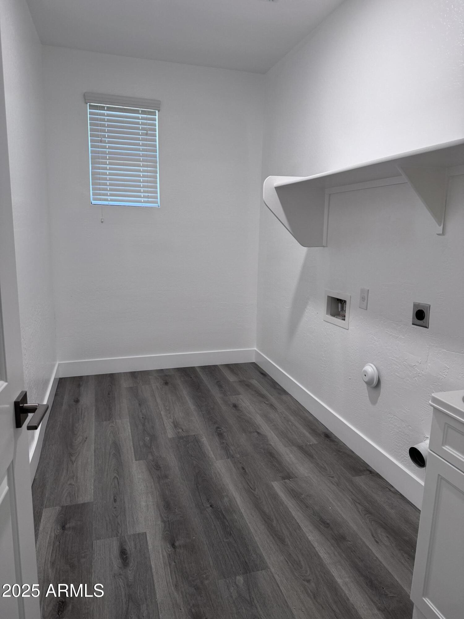 Glendale, Arizona, 85307, United States, 4 Bedrooms Bedrooms, ,3 BathroomsBathrooms,Residential,For Sale,2003345