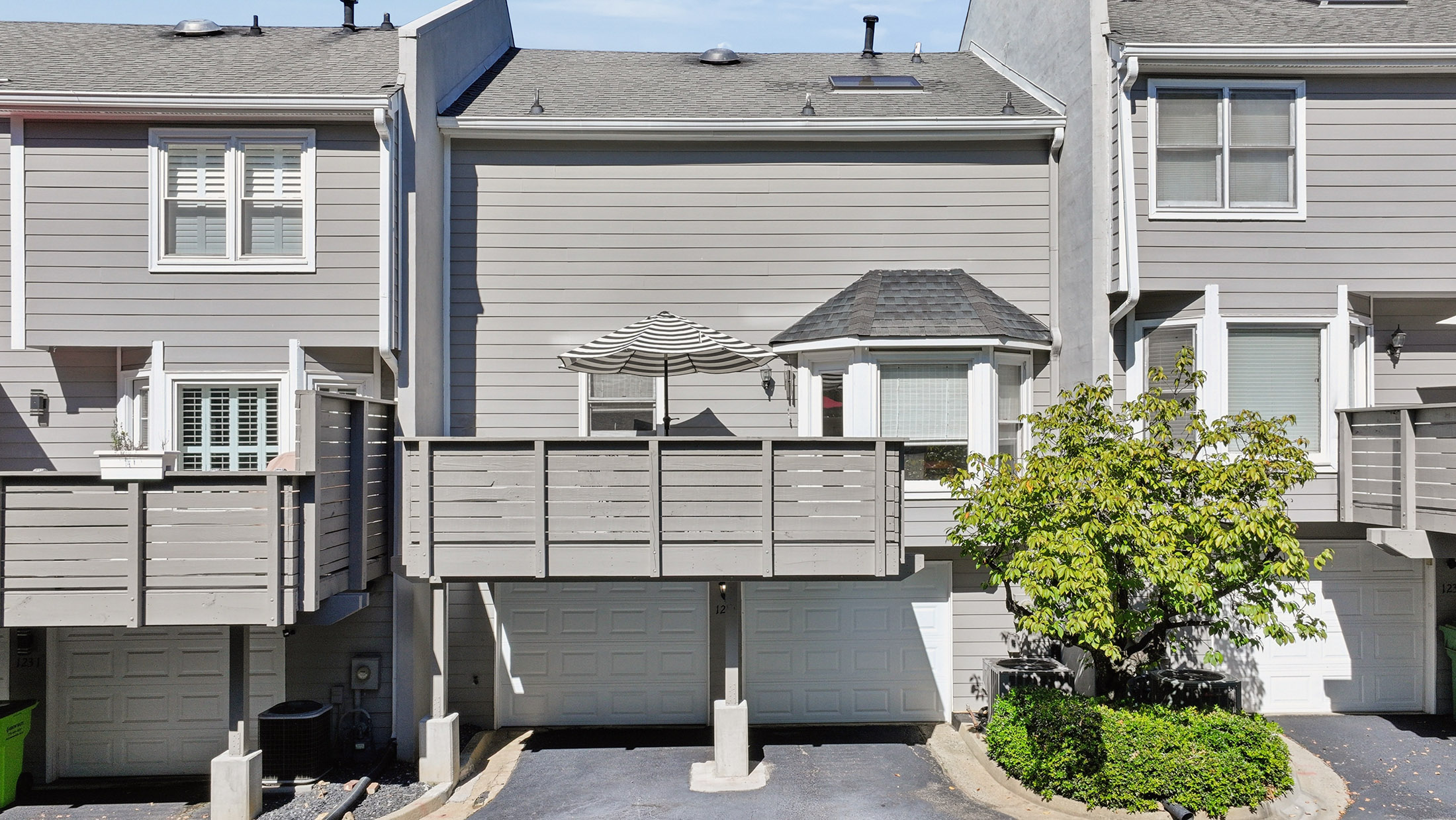  Inviting Townhome in Atlanta