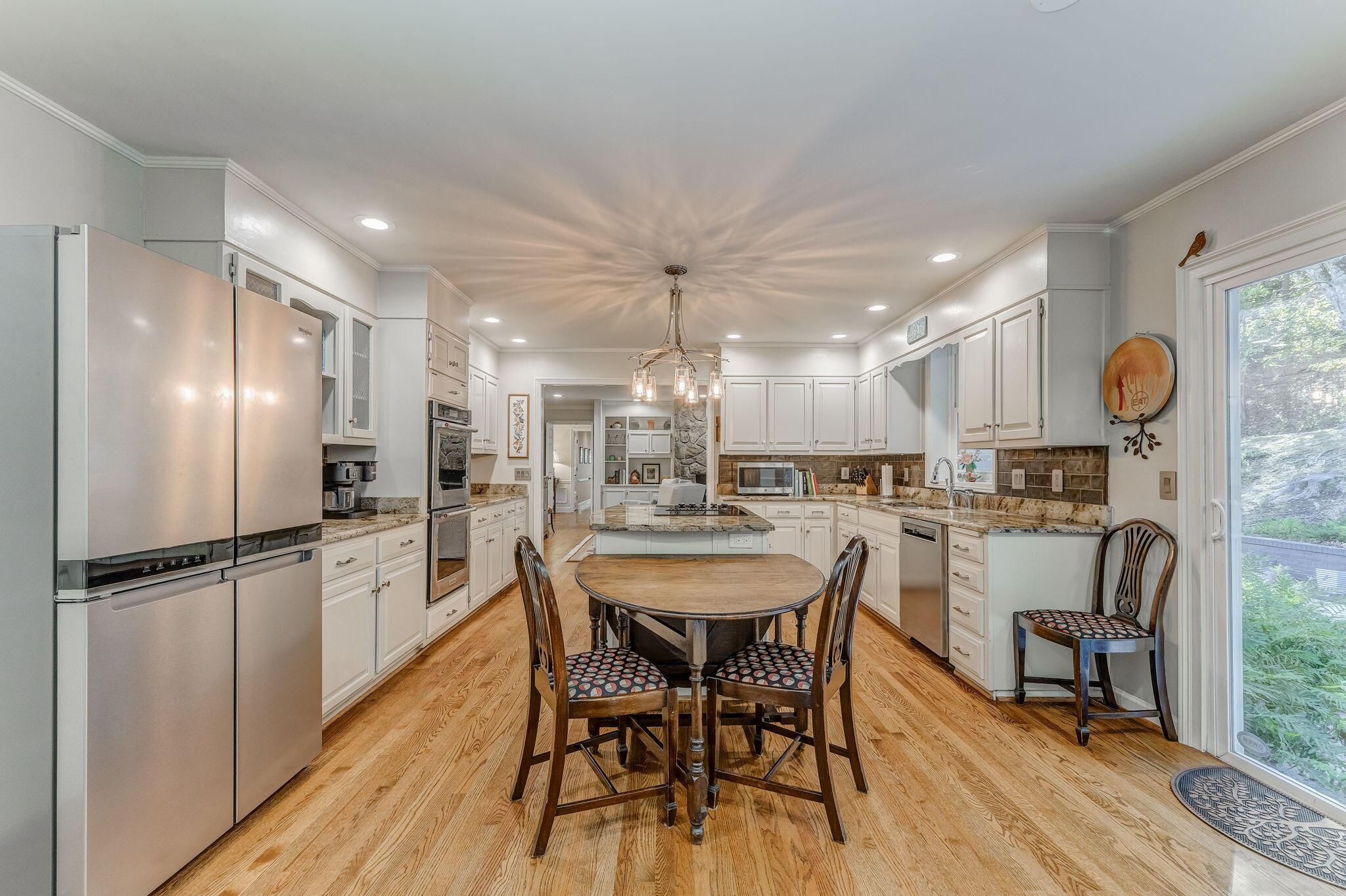 Dalton, Georgia, 30720, United States, 4 Bedrooms Bedrooms, ,4 BathroomsBathrooms,Residential,For Sale,1998245